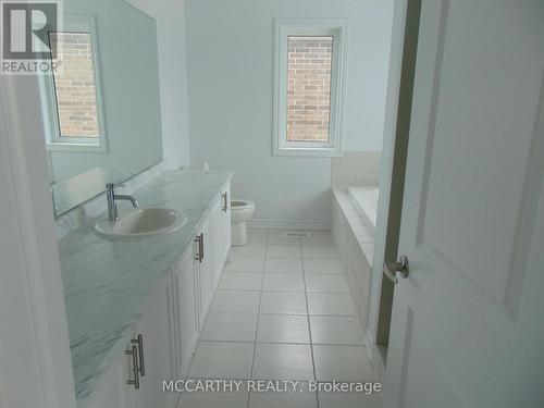 299 Ridley Crescent, Southgate, ON - Indoor Photo Showing Bathroom