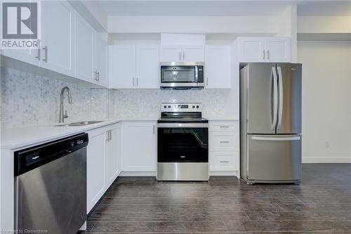 128 King Street N Unit# 809, Waterloo, ON - Indoor Photo Showing Kitchen With Upgraded Kitchen