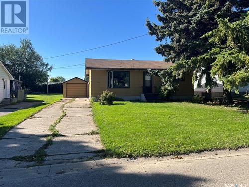 421 Beryl Street, Broadview, SK - Outdoor