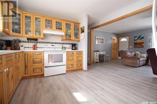 421 Beryl Street, Broadview, SK - Indoor Photo Showing Kitchen