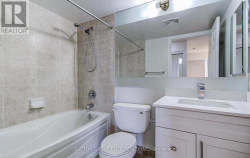 911 - 310 Burnhamthorpe Road W, Mississauga, ON - Indoor Photo Showing Bathroom