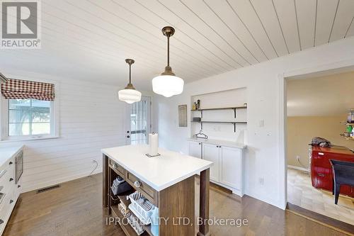 10948 Winston Churchill Boulevard, Halton Hills, ON - Indoor Photo Showing Kitchen