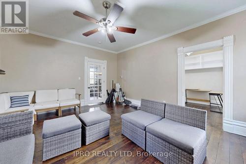 10948 Winston Churchill Boulevard, Halton Hills, ON - Indoor Photo Showing Living Room