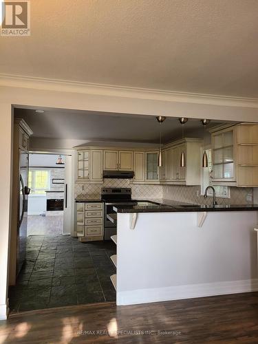 8211 Eighth Line, Halton Hills, ON - Indoor Photo Showing Kitchen