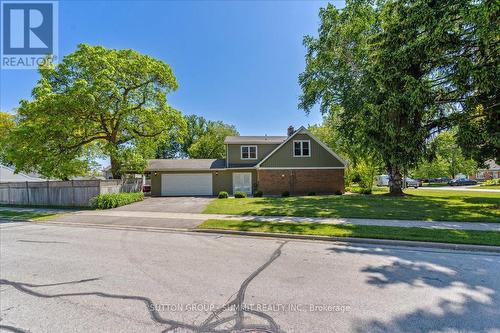 2076 Churchill Avenue, Burlington, ON - Outdoor