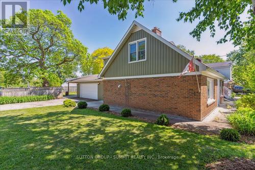 2076 Churchill Avenue, Burlington, ON - Outdoor