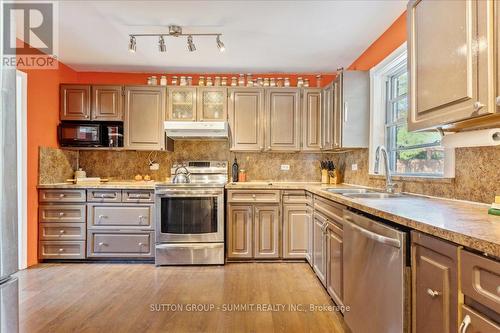 2076 Churchill Avenue, Burlington, ON - Indoor Photo Showing Kitchen With Double Sink