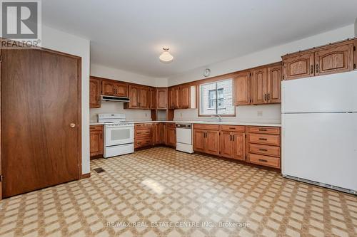 2145 Coronation Boulevard, Cambridge, ON - Indoor Photo Showing Kitchen