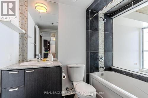 2906 - 375 King Street W, Toronto, ON - Indoor Photo Showing Bathroom