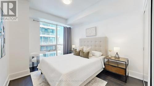 1806 - 25 Broadway Avenue, Toronto, ON - Indoor Photo Showing Bedroom