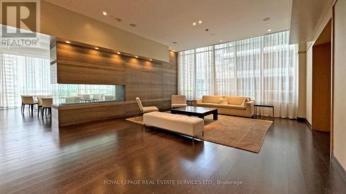 1806 - 25 Broadway Avenue, Toronto, ON - Indoor