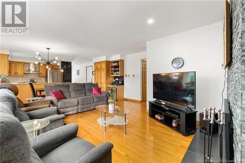 170 Columbus Avenue, Moncton, NB - Indoor Photo Showing Living Room