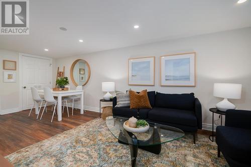 1315 Pape Avenue, Toronto, ON - Indoor Photo Showing Living Room