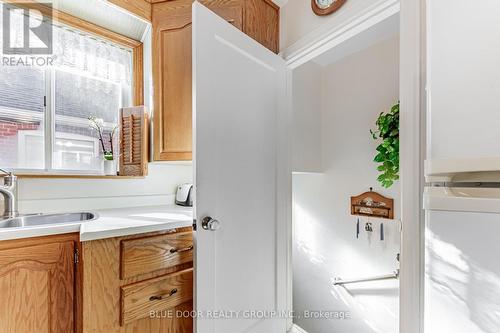 82 Cedarcrest Boulevard, Toronto, ON - Indoor Photo Showing Kitchen