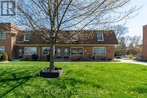 922 Notre Dame Drive, London, ON - Outdoor With Facade