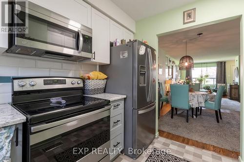 922 Notre Dame Drive, London, ON - Indoor Photo Showing Kitchen