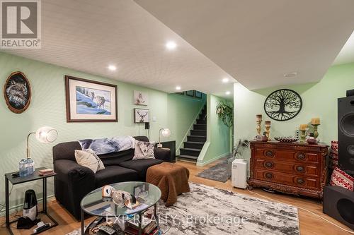 922 Notre Dame Drive, London, ON - Indoor