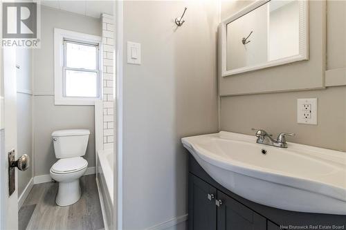 30 Appleton, Dieppe, NB - Indoor Photo Showing Bathroom