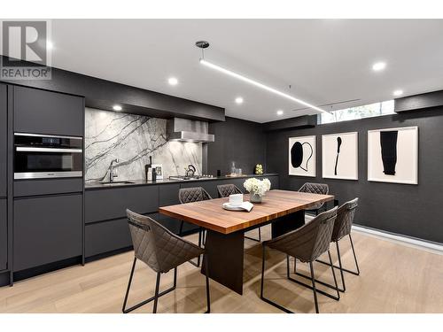 889 Pacific Street, Vancouver, BC - Indoor Photo Showing Dining Room