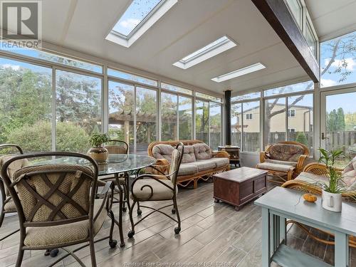 354 Puce Road, Lakeshore, ON - Indoor Photo Showing Living Room