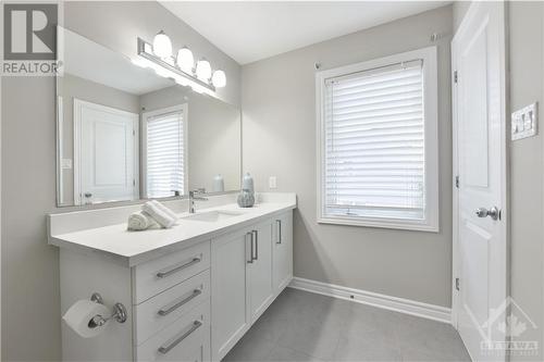 567 Paine Avenue, Kanata, ON - Indoor Photo Showing Bathroom