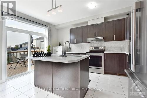 567 Paine Avenue, Ottawa, ON - Indoor Photo Showing Kitchen With Stainless Steel Kitchen With Upgraded Kitchen