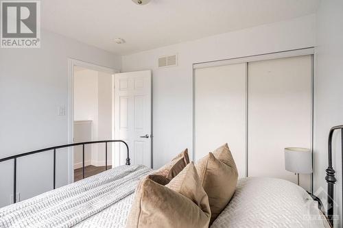 627 Monardia Way, Ottawa, ON - Indoor Photo Showing Bedroom