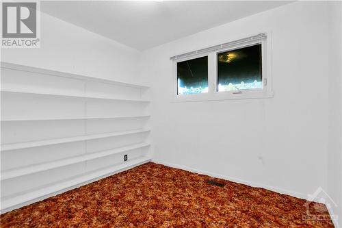 26 Wallford Way, Ottawa, ON - Indoor Photo Showing Other Room