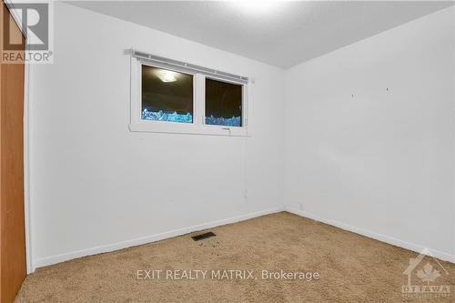 26 Wallford Way, Ottawa, ON - Indoor Photo Showing Other Room