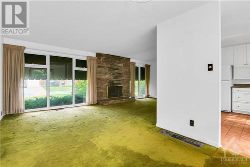 26 Wallford Way, Ottawa, ON - Indoor With Fireplace