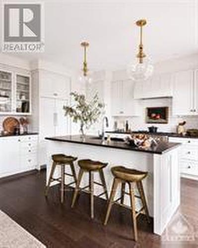 515 Reflection Street, Ottawa, ON - Indoor Photo Showing Kitchen With Upgraded Kitchen