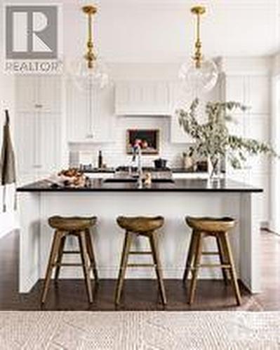 515 Reflection Street, Ottawa, ON - Indoor Photo Showing Kitchen With Upgraded Kitchen