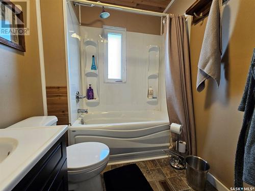 132 Centennial Street, Swift Current Rm No. 137, SK - Indoor Photo Showing Bathroom