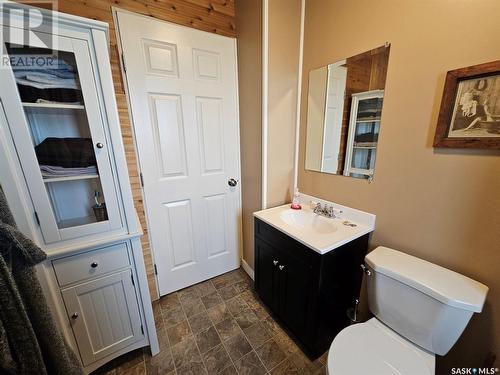 132 Centennial Street, Swift Current Rm No. 137, SK - Indoor Photo Showing Bathroom