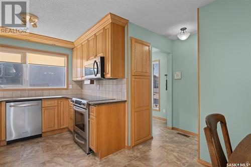 1442 Sibbald Crescent, Prince Albert, SK - Indoor Photo Showing Kitchen