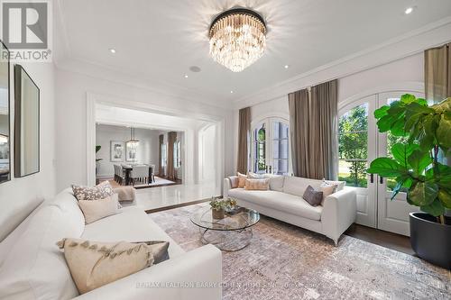 116 Eden Vale Drive, King, ON - Indoor Photo Showing Living Room