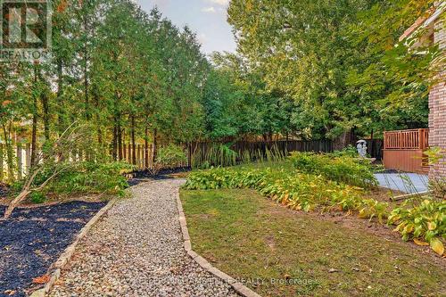 242 Belvenia Road, Burlington, ON - Outdoor