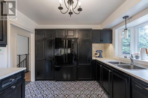 2 Brentwood Road, Grimsby, ON - Indoor Photo Showing Kitchen With Double Sink