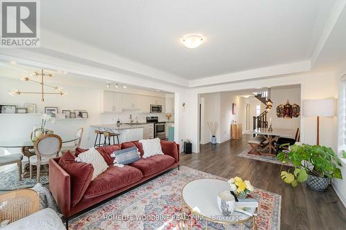 18 - 143 Ridge Road, Cambridge, ON - Indoor Photo Showing Living Room