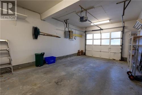 302 Moonrock Avenue, Sudbury, ON - Indoor Photo Showing Garage