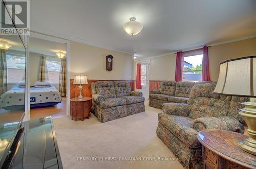 63 Baldwin Street, Tillsonburg, ON - Indoor Photo Showing Living Room