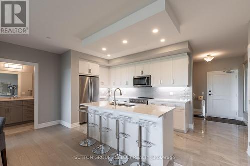 510 - 480 Callaway Road, London, ON - Indoor Photo Showing Kitchen With Stainless Steel Kitchen With Upgraded Kitchen