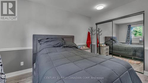 201 Estella Road, London, ON - Indoor Photo Showing Bedroom