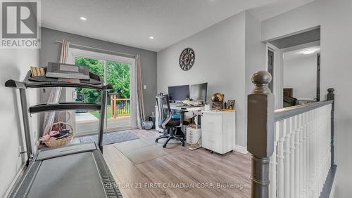 201 Estella Road, London, ON - Indoor Photo Showing Office