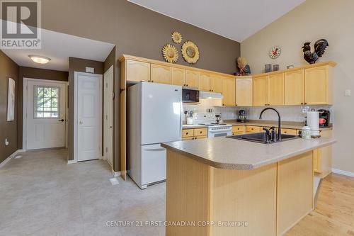 31 - 80 Centre Street, London, ON - Indoor Photo Showing Kitchen