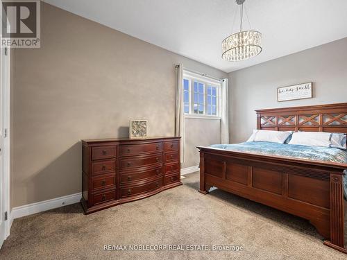 3150 Emperor Drive, Orillia, ON - Indoor Photo Showing Bedroom