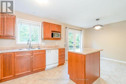 27 - 780 Fanshawe Park Road E, London, ON - Indoor Photo Showing Kitchen With Double Sink