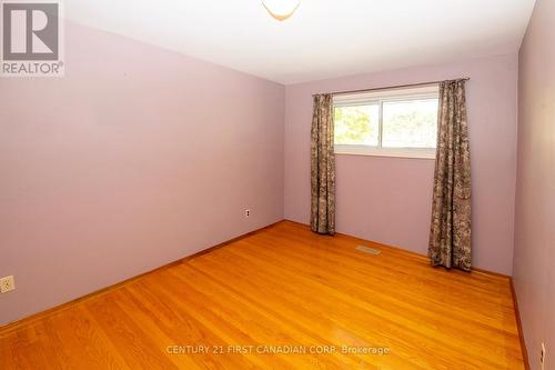 17 Stormont Drive, London, ON - Indoor Photo Showing Other Room