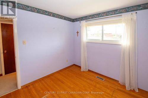 17 Stormont Drive, London, ON - Indoor Photo Showing Other Room