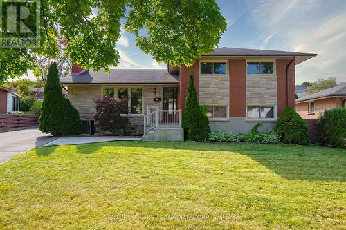 17 Stormont Drive, London, ON - Outdoor With Facade